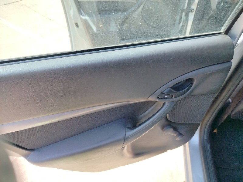 ford focus berlina (cak) del año 2002