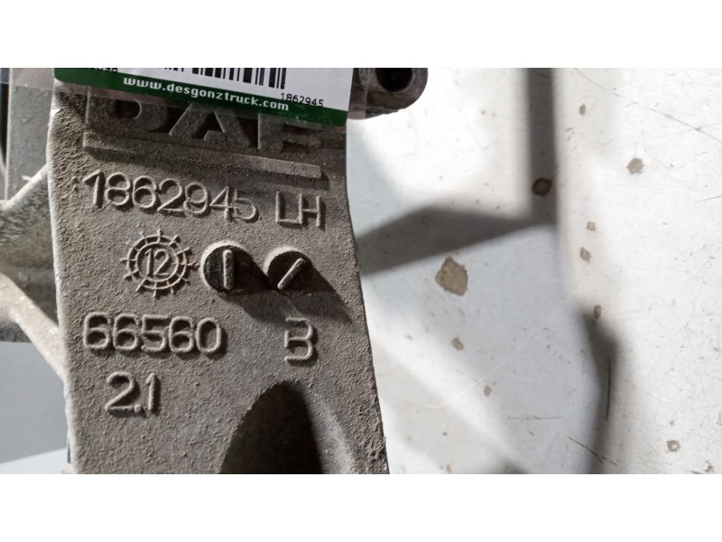 Recambio de soporte faro izquierdo para daf serie xf105.xxx 12.9 diesel referencia OEM IAM 1862945  