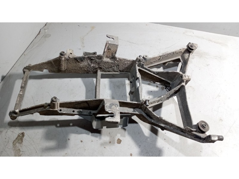 Recambio de soporte faro izquierdo para daf serie xf105.xxx 12.9 diesel referencia OEM IAM 1862945  