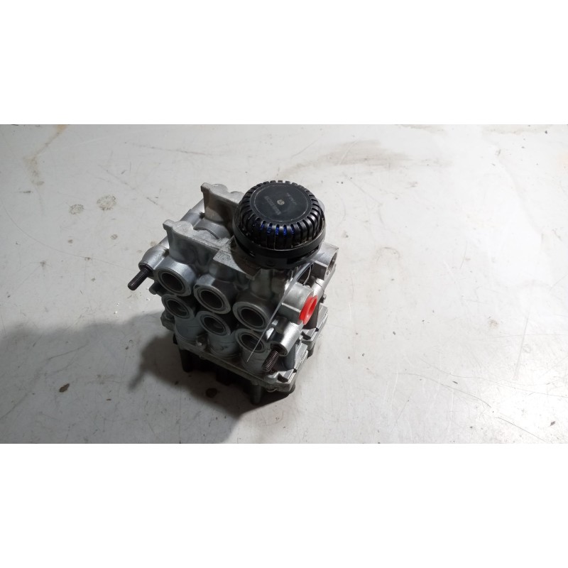 Recambio de valvula aire para renault hr xxx.18/26 premium 01  11.1 diesel referencia OEM IAM 4729051160  