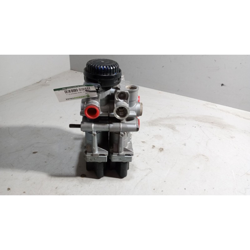 Recambio de valvula aire para renault hr xxx.18/26 premium 01  11.1 diesel referencia OEM IAM 4729051160  