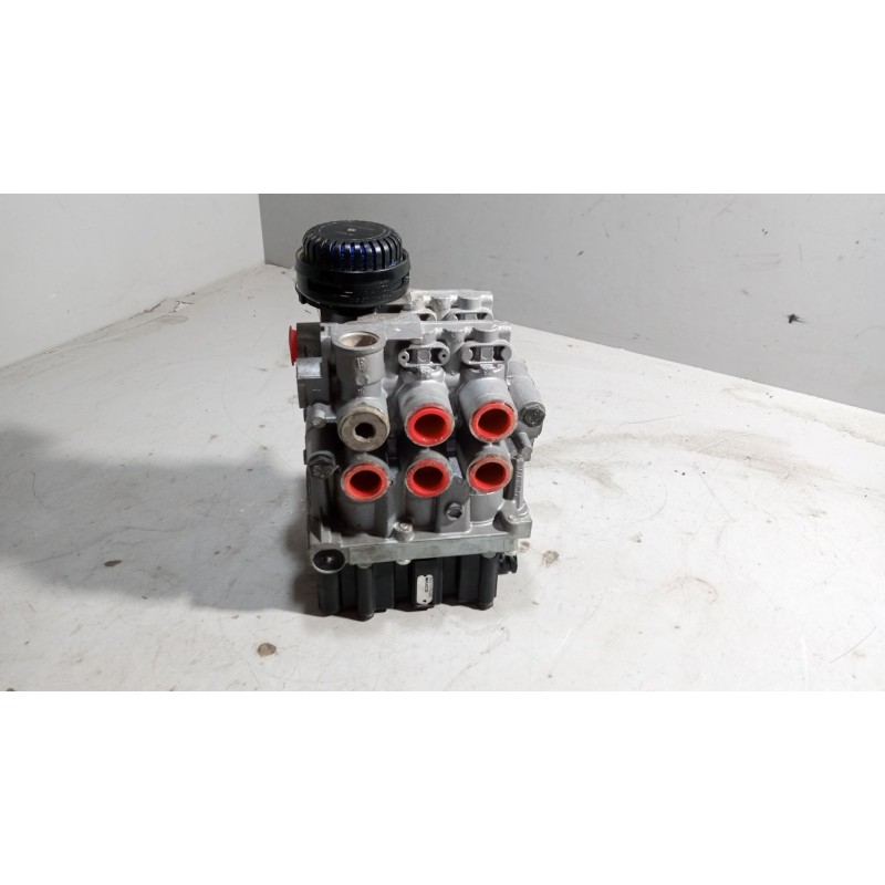 Recambio de valvula aire para renault hr xxx.18/26 premium 01  11.1 diesel referencia OEM IAM 4729051160  