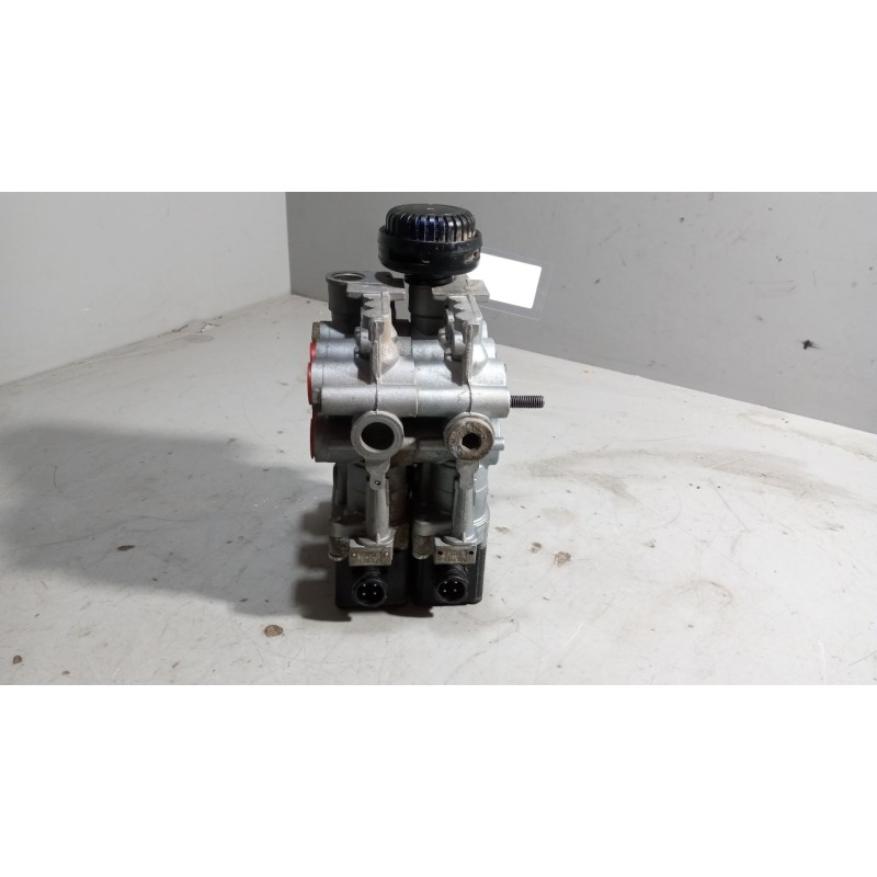 Recambio de valvula aire para renault hr xxx.18/26 premium 01  11.1 diesel referencia OEM IAM 4729051160  