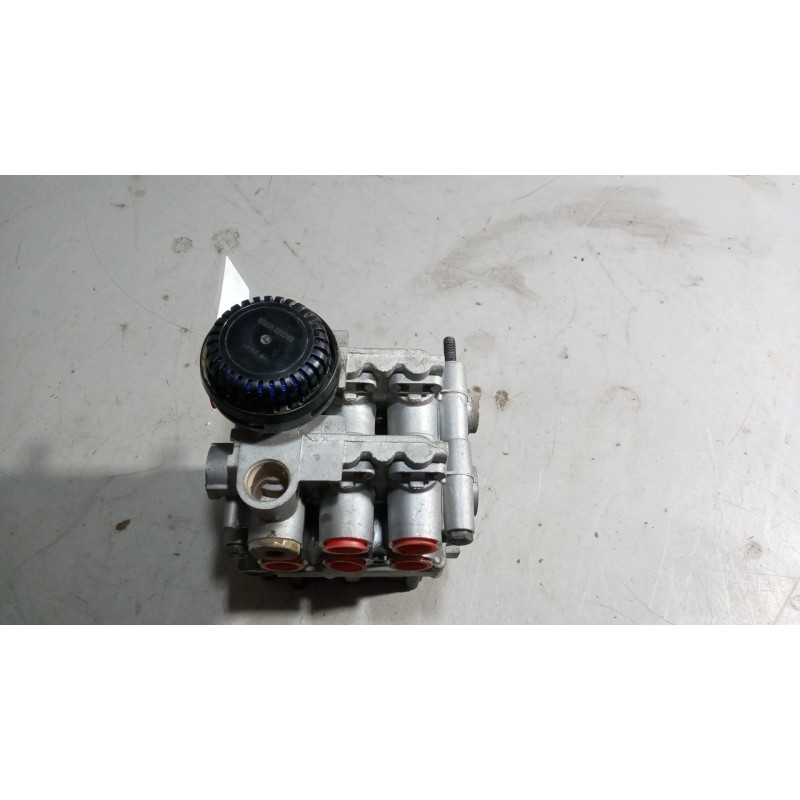 Recambio de valvula aire para renault hr xxx.18/26 premium 01  11.1 diesel referencia OEM IAM 4729051160  