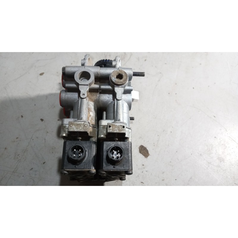 Recambio de valvula aire para renault hr xxx.18/26 premium 01  11.1 diesel referencia OEM IAM 4729051160  