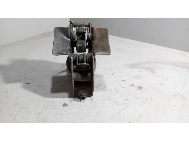 Recambio de cierre cabina izquierdo para volvo fh 12 2002  12.1 diesel (d12d460) referencia OEM IAM 20443002  