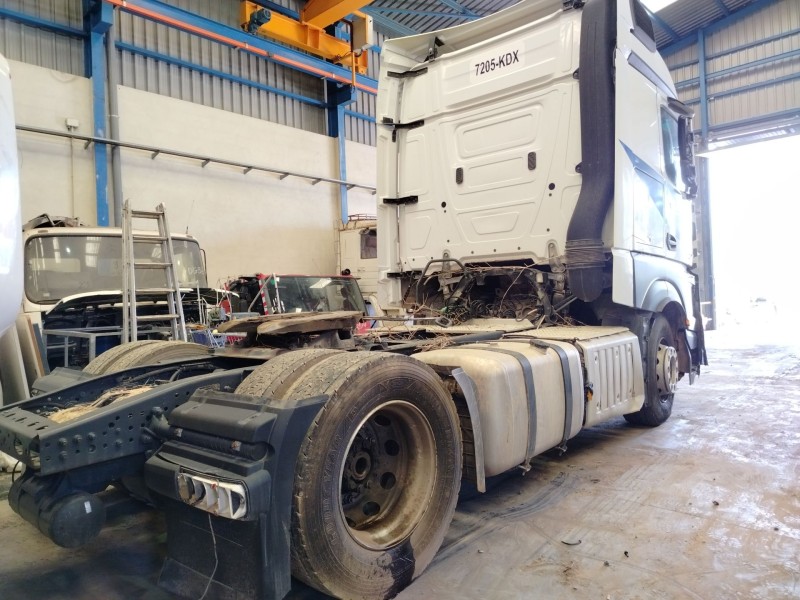 mercedes-benz actros bm 963.xxx 2-achser del año 2017