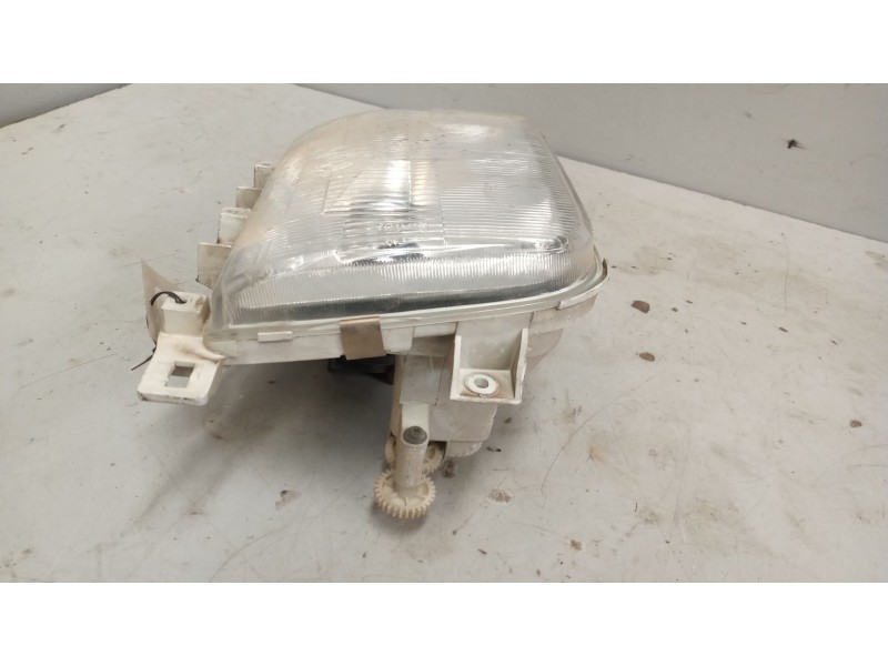 Recambio de faro derecho para nissan cabstar e cabina simple cabina individual referencia OEM IAM   