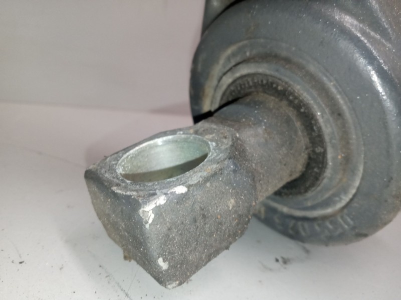 Recambio de uve eje trasero para mercedes trucks econic referencia OEM IAM A9423501005  A9423501505