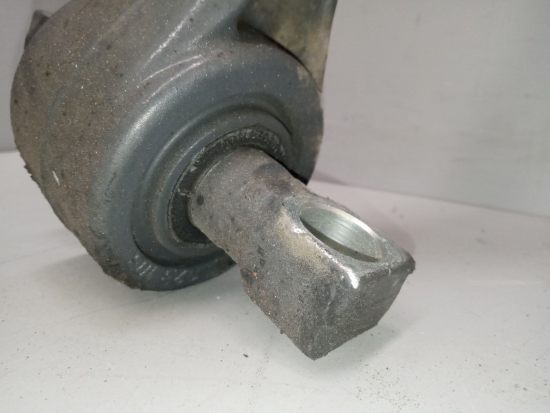 Recambio de uve eje trasero para mercedes trucks econic referencia OEM IAM A9423501005  A9423501505