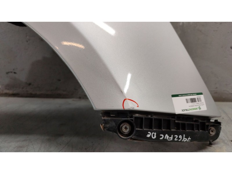 Recambio de aleta delantera derecha para toyota yaris (_p13_) 1.4 d (nlp130_) referencia OEM IAM   