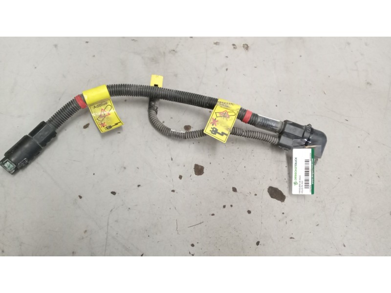 Recambio de manguera de agua para volvo fh xxx 12.8 diesel referencia OEM IAM 22330354  MANGUERA ADBLUE