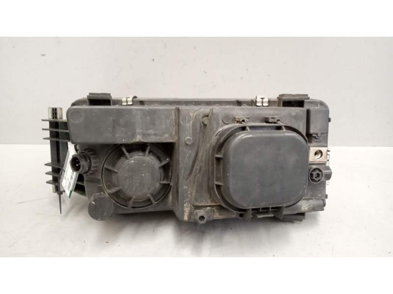 Recambio de faro izquierdo para man tg - l 12.xxx 12.240 chasis lx referencia OEM IAM   
