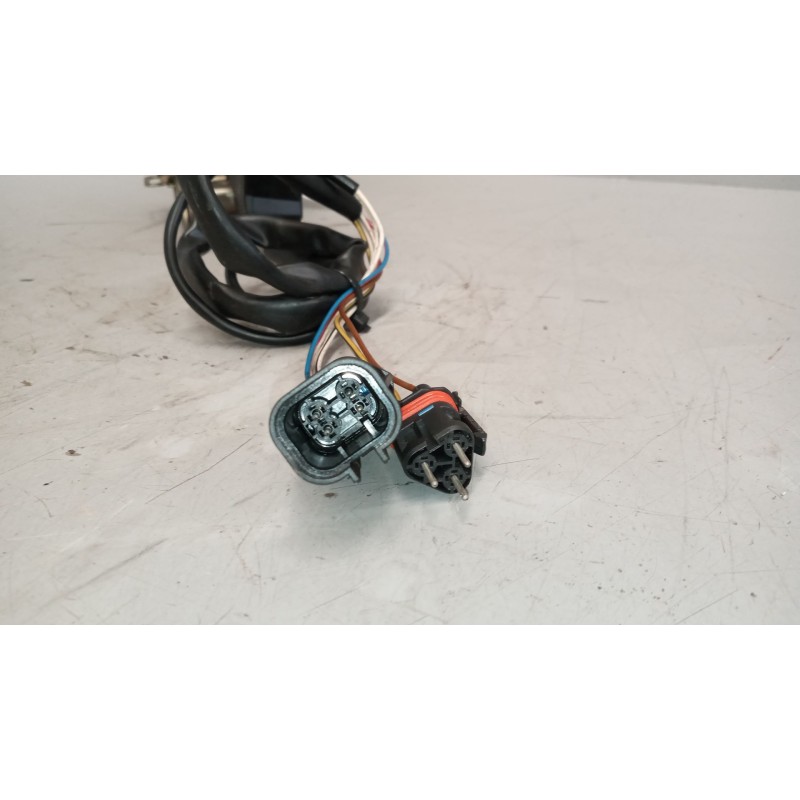 Recambio de cerradura puerta delantera derecha para man tgx 18.xxx fg / 4x2 bl xl referencia OEM IAM 81626806122  