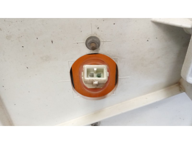 Recambio de molduras traseras para renault magnum ab 2005 12.8 diesel referencia OEM IAM 5010599252  