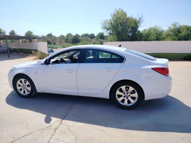 opel insignia a sedán (g09) del año 2011