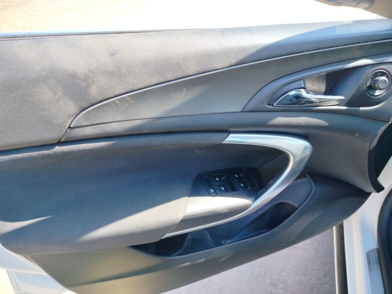 opel insignia a sedán (g09) del año 2011