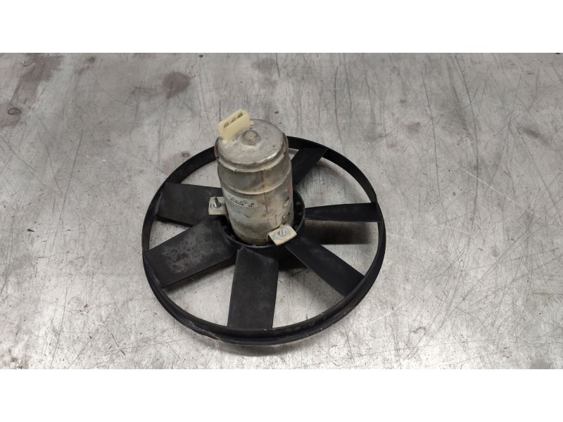 Recambio de electroventilador para volkswagen golf iii (1h1) 1.6 referencia OEM IAM 0130109239  3PINES