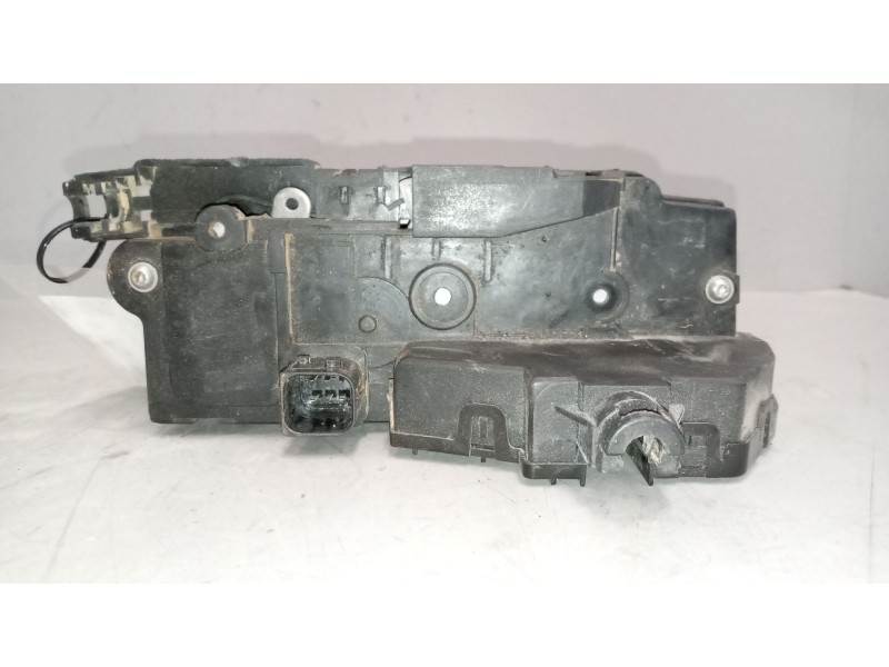 Recambio de cerradura puerta delantera derecha para volvo fh xxx 12.8 diesel referencia OEM IAM   