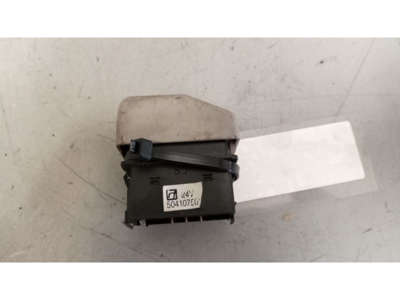 Recambio de mando cambio automatico para iveco stralis (as) 12.9 diesel referencia OEM IAM 504107501  