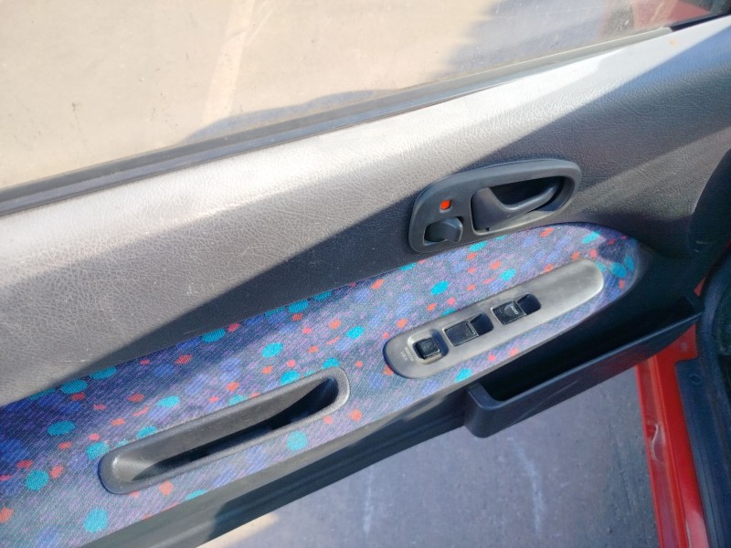 suzuki swift sf berlina (ma) del año 1998