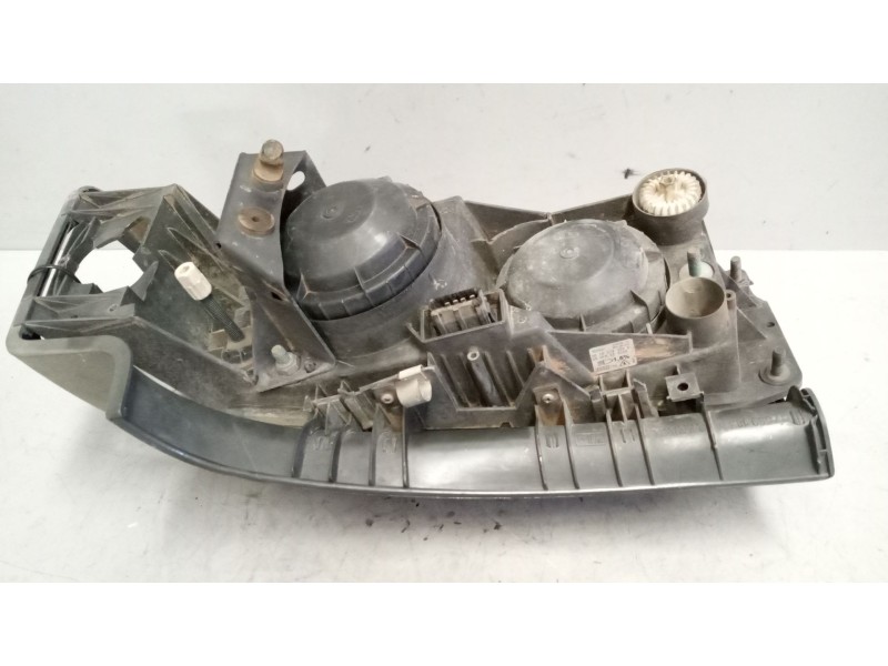 Recambio de faro derecho para renault hr xxx.18/26 premium 01 referencia OEM IAM   