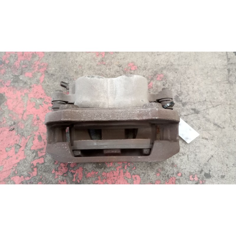 Recambio de pinza freno delantera derecha para nissan cabstar 01.04  3.0 diesel referencia OEM IAM 204085  BOSCH