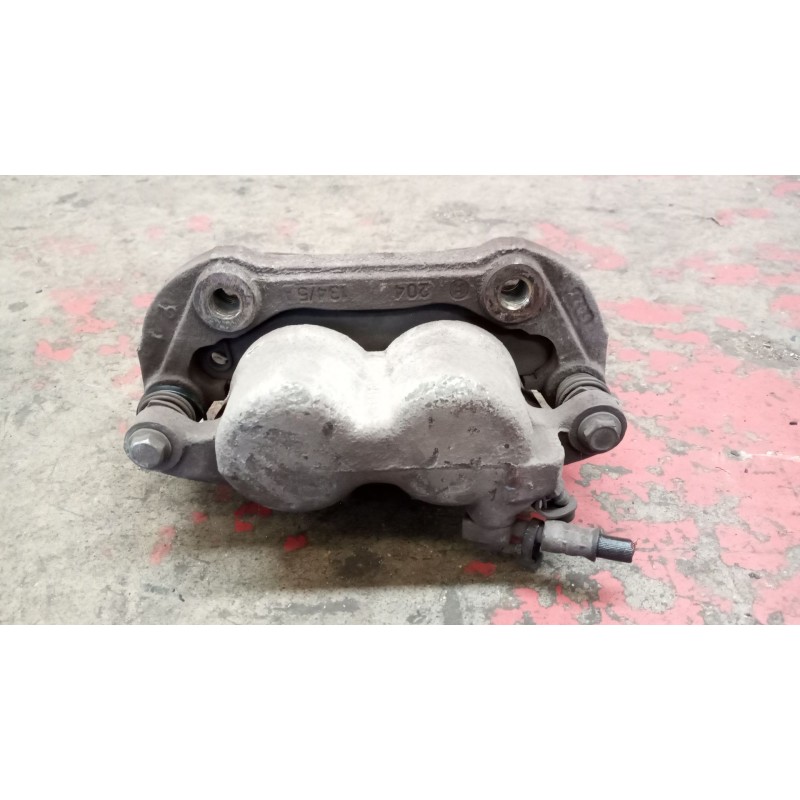 Recambio de pinza freno delantera derecha para nissan cabstar 01.04  3.0 diesel referencia OEM IAM 204085  BOSCH