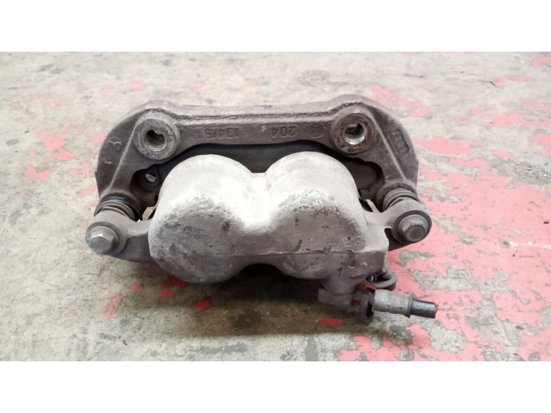 Recambio de pinza freno delantera derecha para nissan cabstar 01.04  3.0 diesel referencia OEM IAM 204085  BOSCH