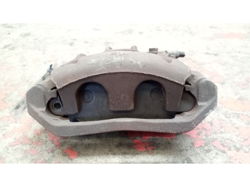 Recambio de pinza freno delantera derecha para nissan cabstar 01.04  3.0 diesel referencia OEM IAM 204085  BOSCH