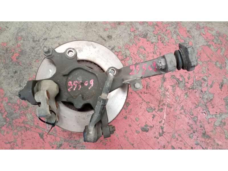 Recambio de mangueta delantera izquierda para nissan cabstar 01.04  3.0 diesel referencia OEM IAM   