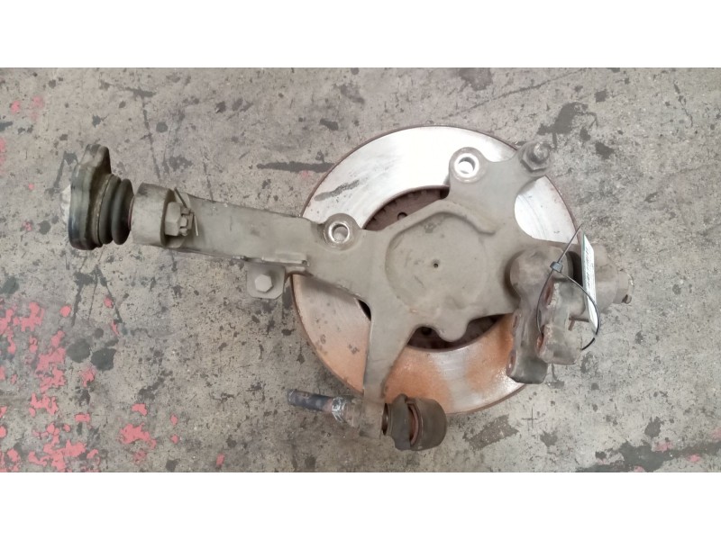 Recambio de mangueta delantera derecha para nissan cabstar 01.04  3.0 diesel referencia OEM IAM   