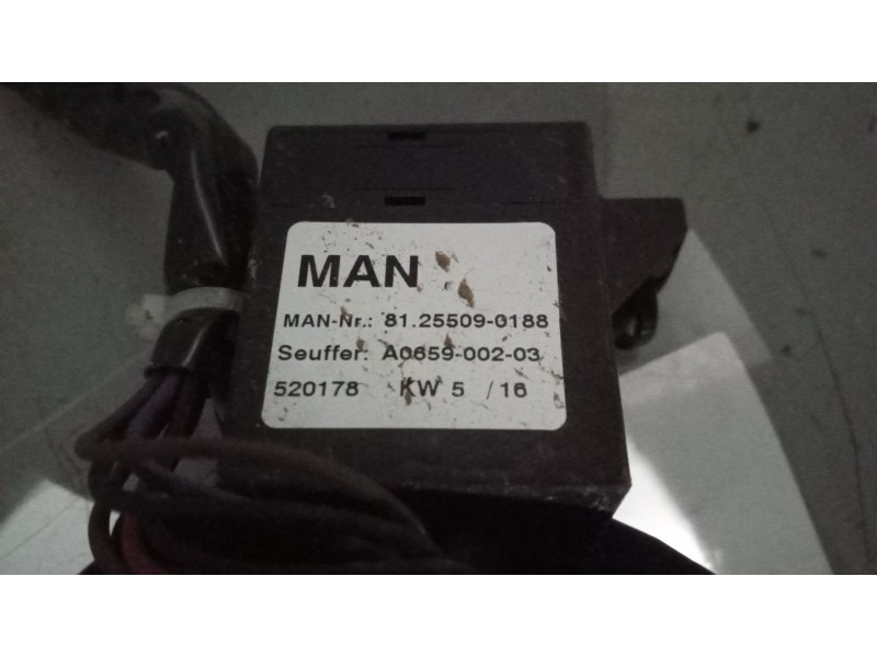 Recambio de mando intermitentes para man tgx 18.xxx 12.4 diesel referencia OEM IAM 81255090188  
