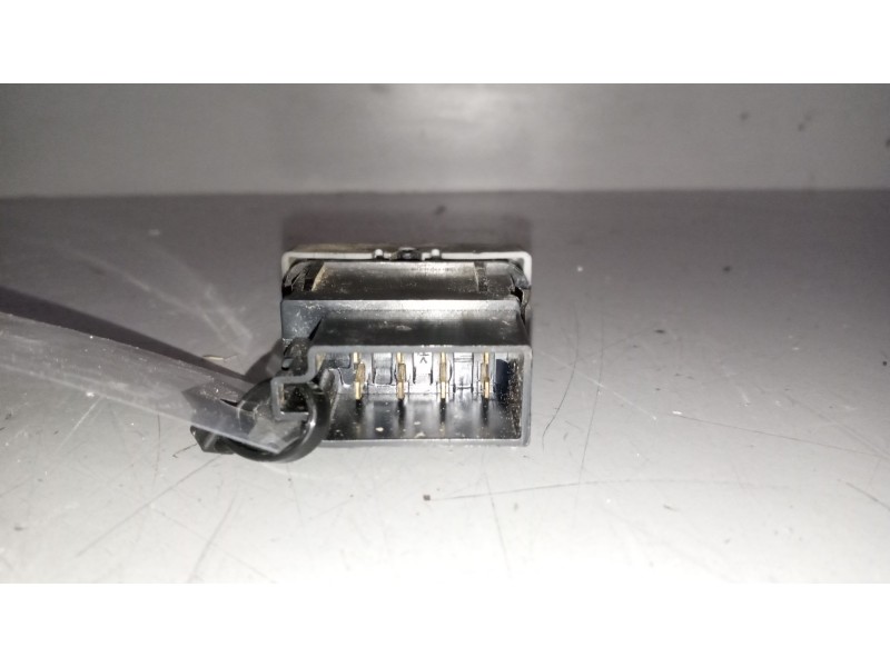 Recambio de interruptor para man tgx 18.xxx 12.4 diesel referencia OEM IAM 81255030318  