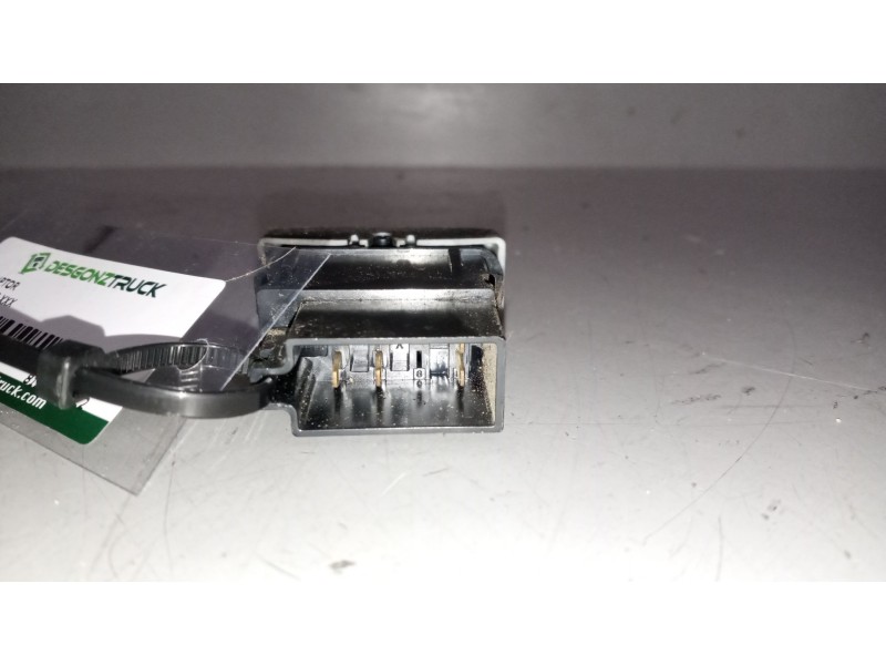 Recambio de interruptor para man tgx 18.xxx 12.4 diesel referencia OEM IAM 81255030322  