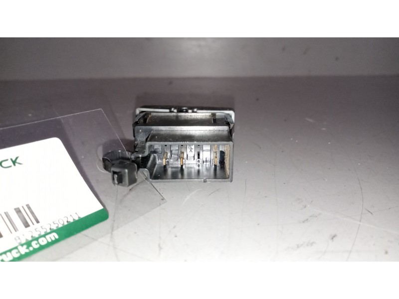 Recambio de interruptor para man tgx 18.xxx 12.4 diesel referencia OEM IAM 81255250211  