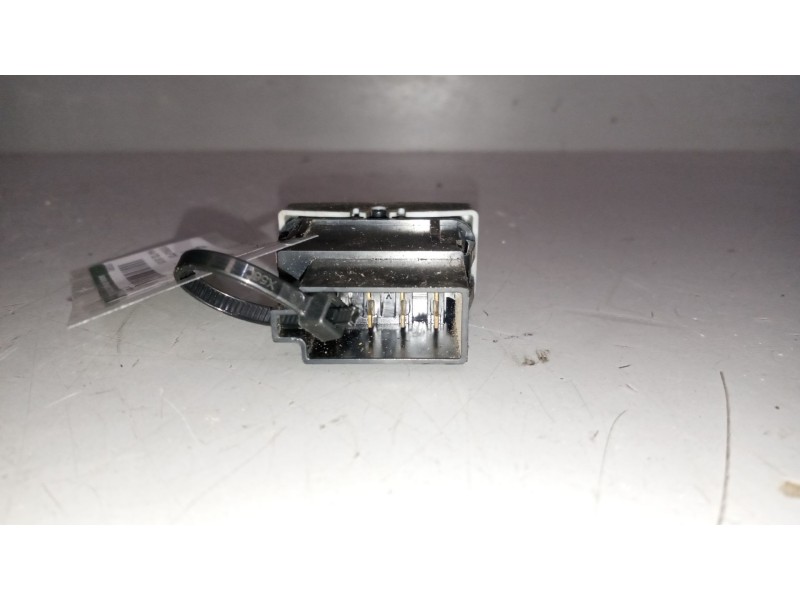 Recambio de interruptor para man tgx 18.xxx 12.4 diesel referencia OEM IAM 81255030318  