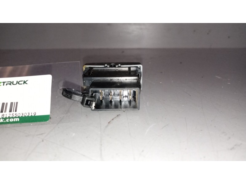 Recambio de interruptor para man tgx 18.xxx 12.4 diesel referencia OEM IAM 81255030319  