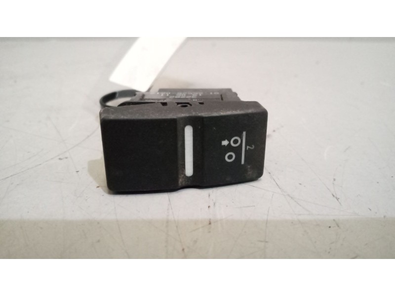 Recambio de interruptor para man tgx 18.xxx 12.4 diesel referencia OEM IAM 81255250212  