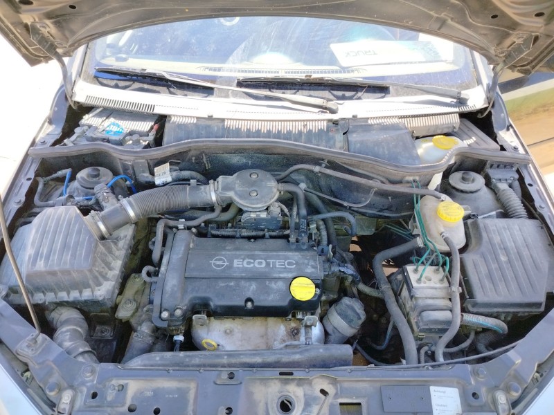 opel corsa c del año 2001