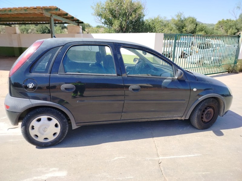 opel corsa c del año 2001