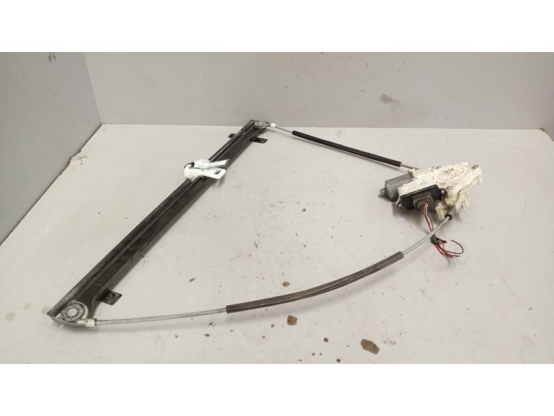 Recambio de elevalunas delantero derecho para daf serie xf105.xxx 12.9 diesel referencia OEM IAM   