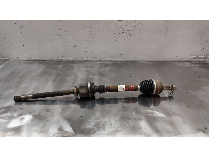 Recambio de transmision delantera derecha para renault laguna ii grandtour (kg0) dynamique confort referencia OEM IAM 8200405445