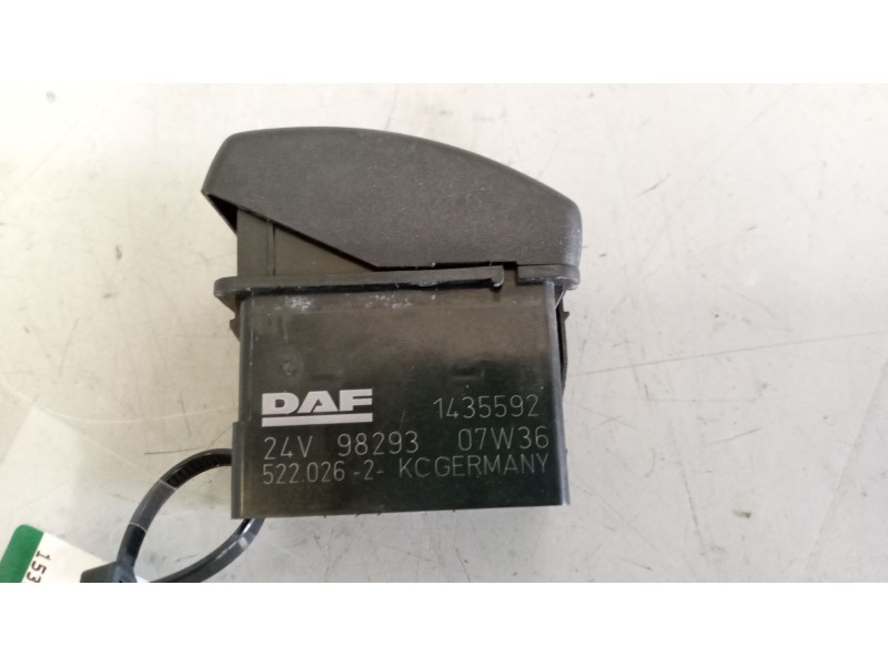 Recambio de interruptor para daf serie xf105.xxx 12.9 diesel referencia OEM IAM 1435592  