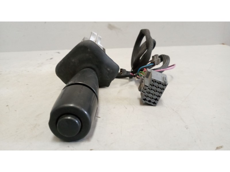 Recambio de mando intermitentes para daf serie xf105.xxx 12.9 diesel referencia OEM IAM 1615080  