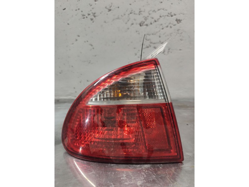 Recambio de piloto trasero izquierdo para seat toledo (1m2) signo referencia OEM IAM 1208141  