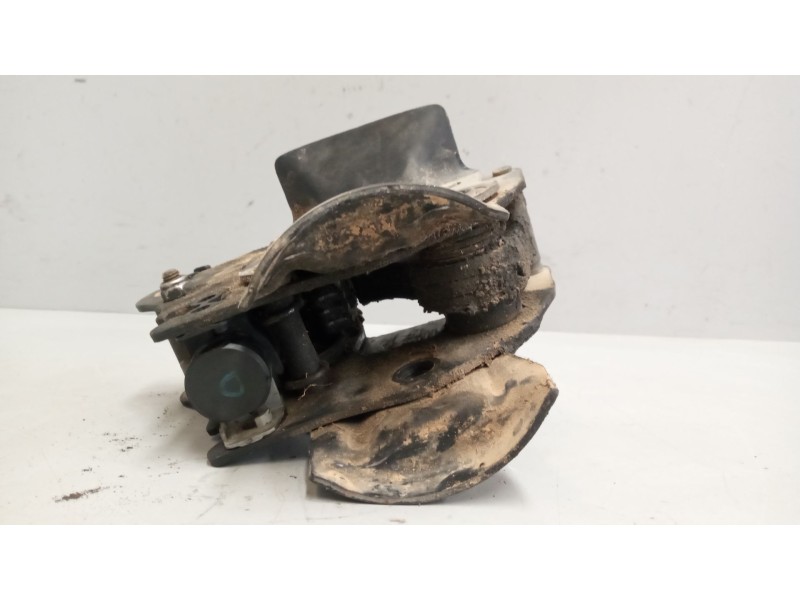 Recambio de cierre cabina izquierdo para renault serie t 10.8 diesel referencia OEM IAM 22247241  