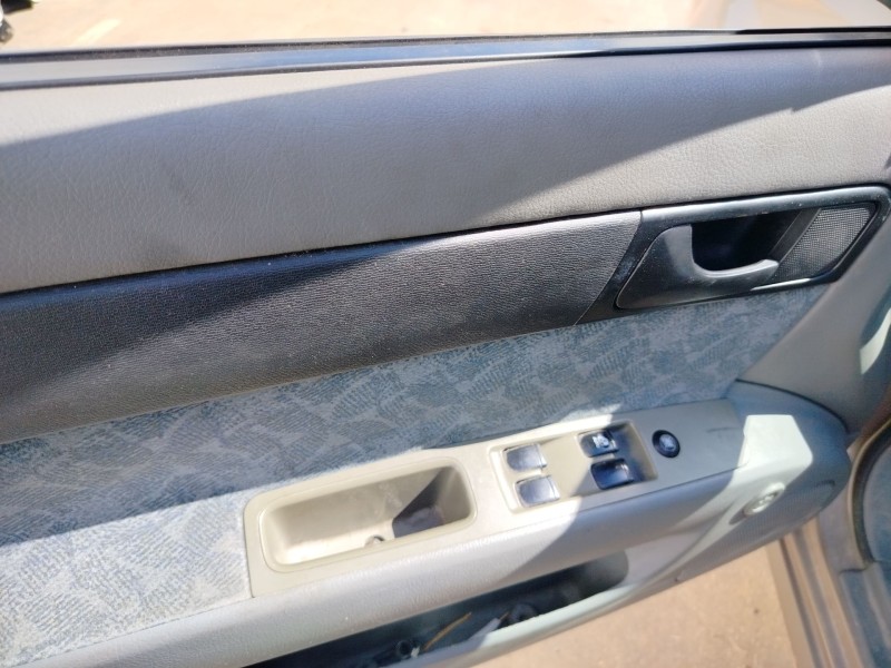 daewoo nubira berlina del año 2003