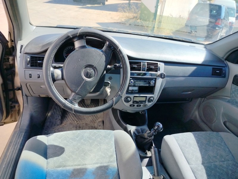 daewoo nubira berlina del año 2003