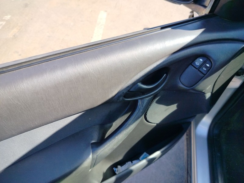 ford focus berlina (cak) del año 1998